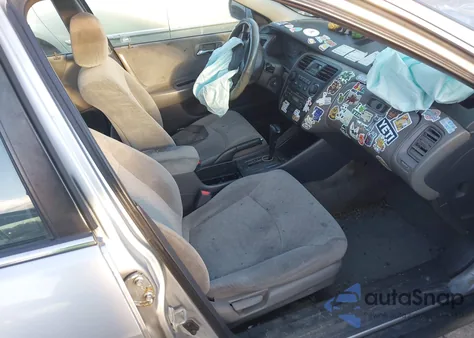 2002 Honda Accord 2.3 Lx z USA, uszkodzony, nr VIN 1HGCG66522A143352